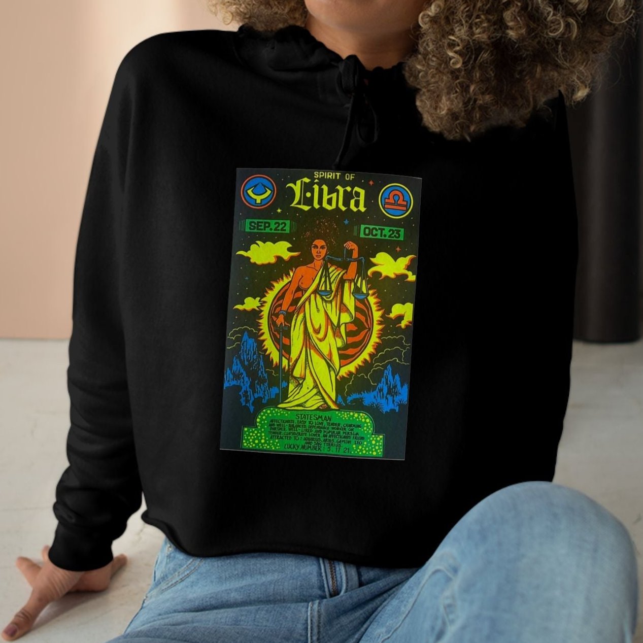 Spirit of Libra Zodiac Women's Cropped Hoodie